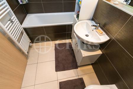 Prodej bytu 4+kk se dvěma balkony, OV, 83m2, ul. U Svahu 1026, Praha 5 - Slivenec