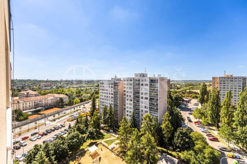 Prodej bytu 2+kk se sklepem, OV, 46m2, ul. Ciolkovského 849/5, Praha 6 - Ruzyně