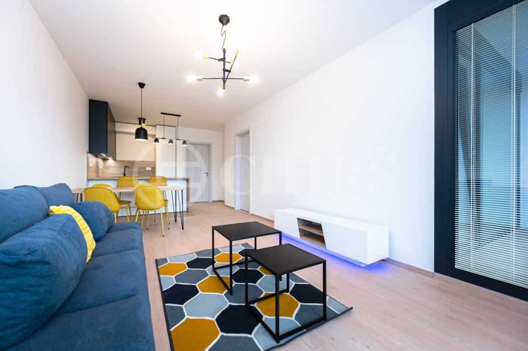 Pronájem bytu 2+kk/T + garážové stání, OV, 60m2 + 5m2 terasa, ul. Ocelářská 2625/17, P-9 Libeň Pronájem bytu 2+kk/T + garážové stání, OV, 60m2 + 5m2 terasa, ul. Ocelářská 2625/17, P-9 Libeň