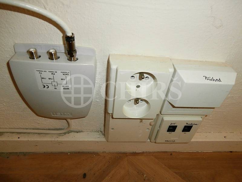 Pronájem nebytového prostoru, kanceláře a příručního skladu, OV, 29,5m2, v ul. Rodopská, P -4  Modřany