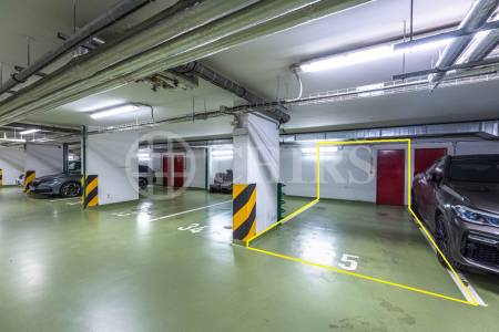 Pronájem bytu 3+kk se dvěma balkony, sklepem a garážovým stáním, OV, 94m2, ul. Schwarzenberská 708/2, Praha 5 - Jinonice