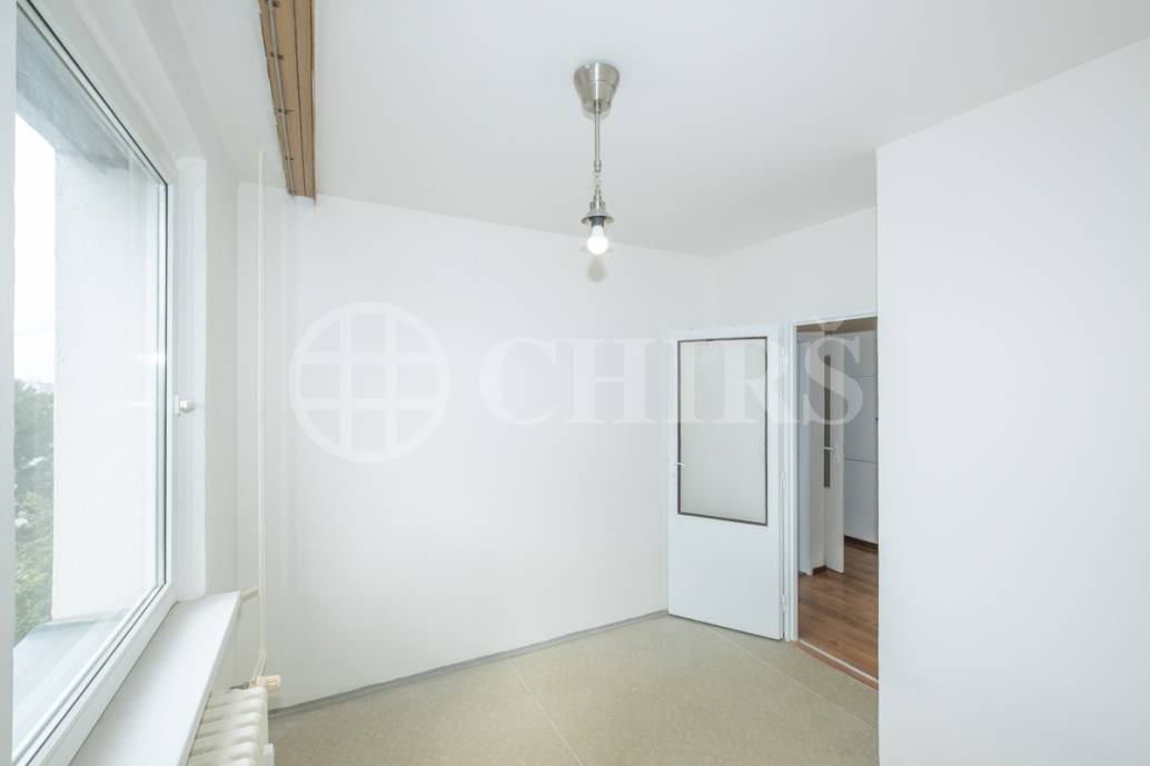Prodej bytu 4+1, 75 m², OV, se sklepem, ul.Hviezdoslavova 501/9, Praha 11- Haje Prodej bytu 4+1, 75 m², OV, se sklepem, ul.Hviezdoslavova 501/9, Praha 11- Haje