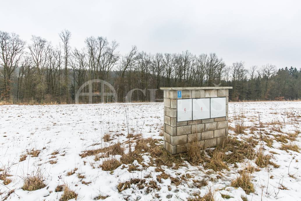 Prodej pozemku, OV, 1885m2, ul. Na Lukách, Unhošť, Středočeský kraj