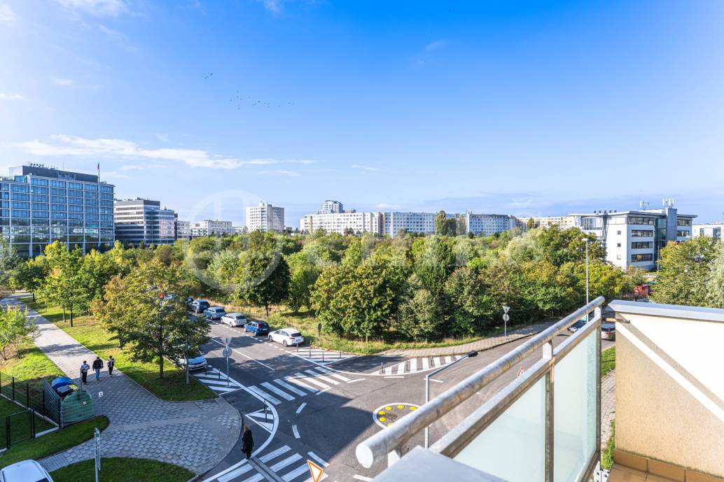 Pronájem bytu 3+kk se dvěma balkony, sklepem a garážovým stáním, OV, 94m2, ul. Schwarzenberská 708/2, Praha 5 - Jinonice