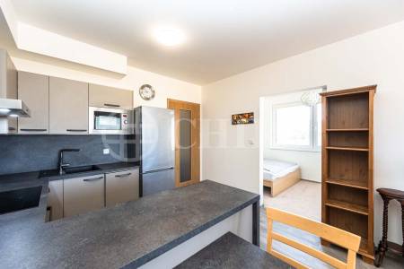 Pronájem bytu 2+kk s balkonem, OV, 52m2, ul. Náměstí Olgy Scheinpflugové 1280/1, Praha 5 - Hlubočepy