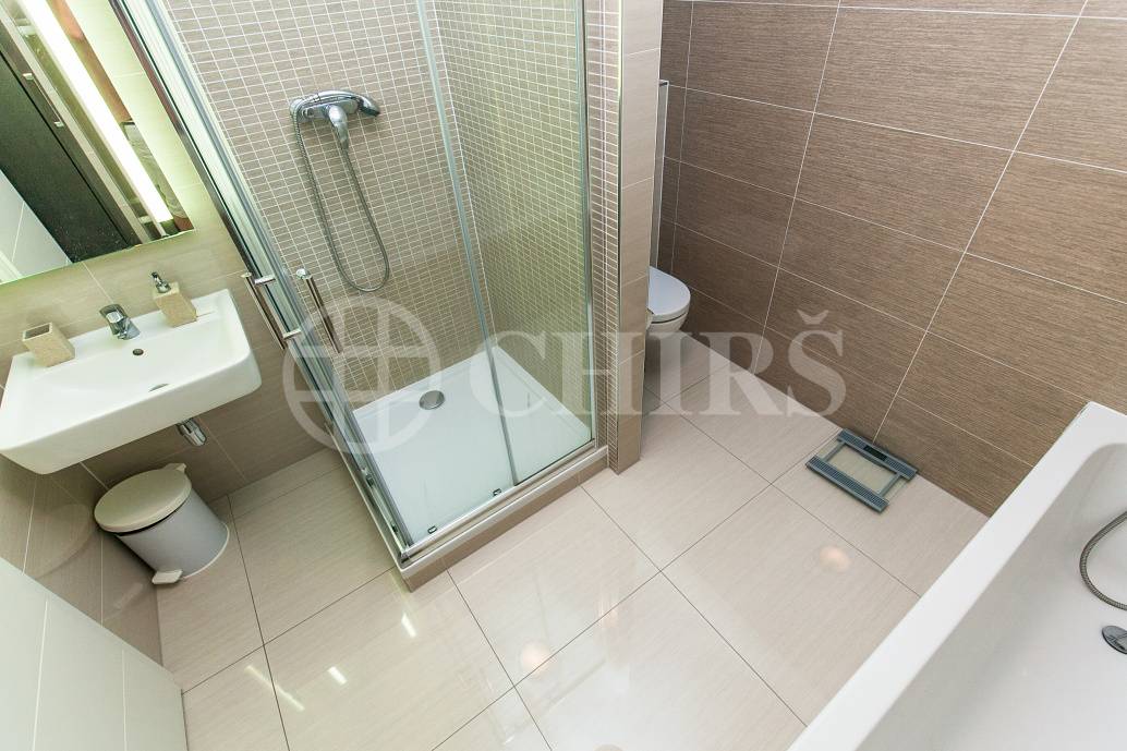 Prodej bytu 3+kk/T/GS, OV, 98m2, ul. Lanžhotská 475/4, Praha 5 - Zličín