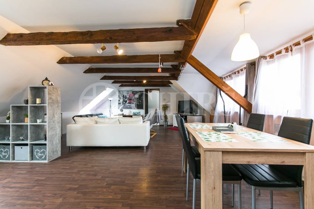 Prodej domu, OV, 223m2, ul. U Národní galerie 481, Praha 5 - Zbraslav