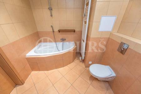 Prodej bytu 2+kk s balkonem, OV, 54m2, ul. Eberlova 1465/4, Praha 5 - Stodůlky