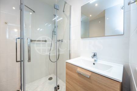 Pronájem bytu 2+1, 43m2, šatna, sklep ul. Na Betonce 1361/3, Praha 5 - Radotín