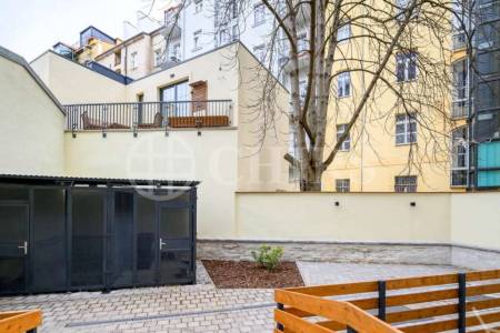 Prodej bytové jednotky 2+kk, OV, 43,2 m², ul. Na Výšinách 900/8, Praha 7 - Bubeneč