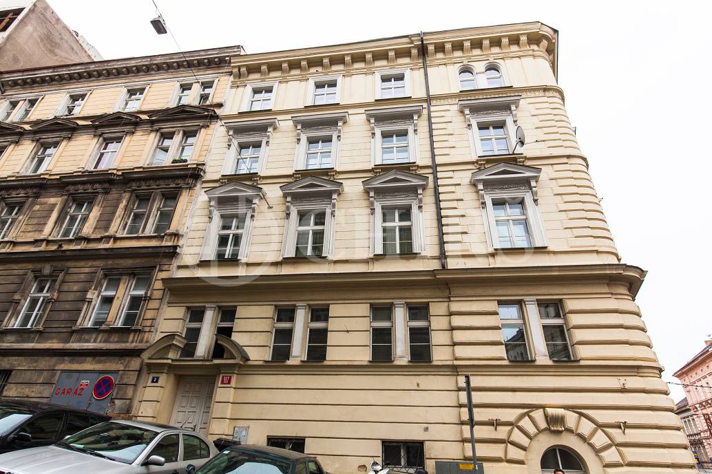 Pronájem bytu 1+1, OV, 32m2, ul. Kmochova 517/2, Praha 5 - Smíchov