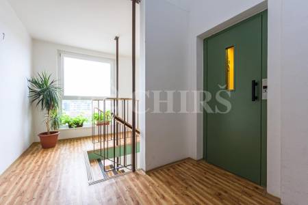 Prodej bytu 4+kk s lodžií, OV, 116m2, ul. Běhounkova 2308/15, Praha 5 - Stodůlky