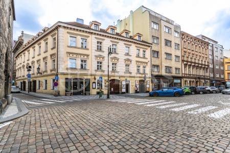 Pronájem bytu 3+1, OV, 101 m2, ul. Petrská 1136/12, Praha 1 - Nové Město