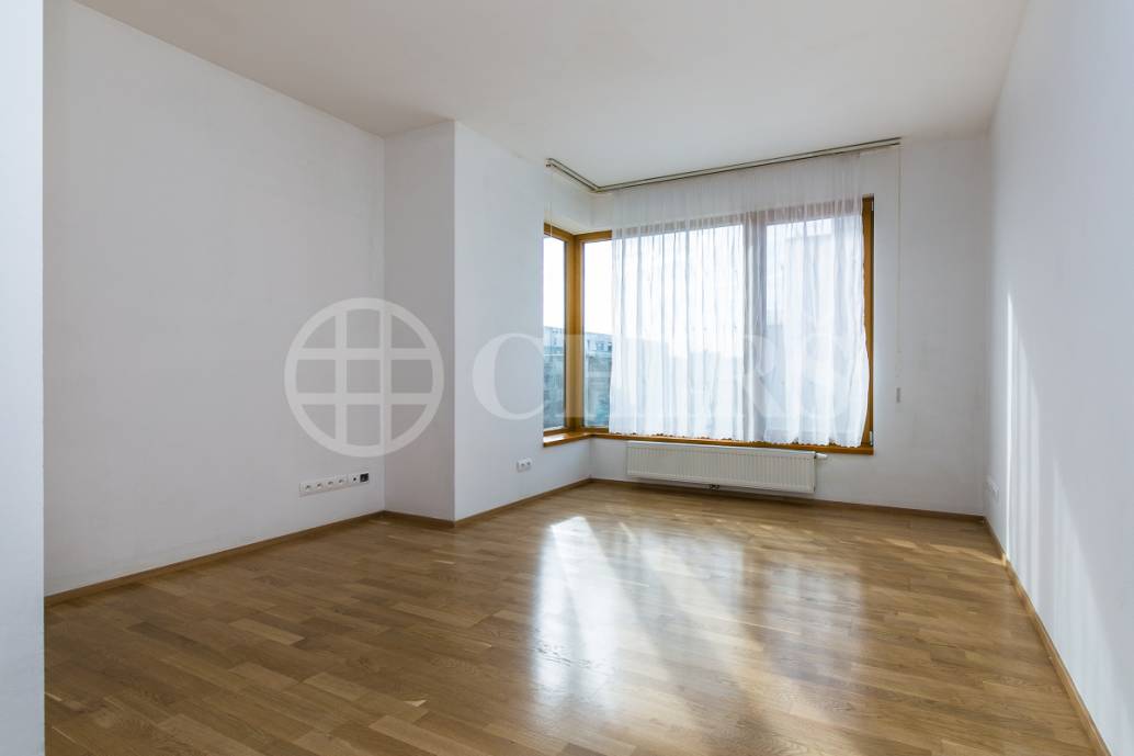 Prodej bytu 2+kk s balkonem a garážovým stáním, OV, 53m2, ul. Otopašská 855/1, Praha 5 - Jinonice