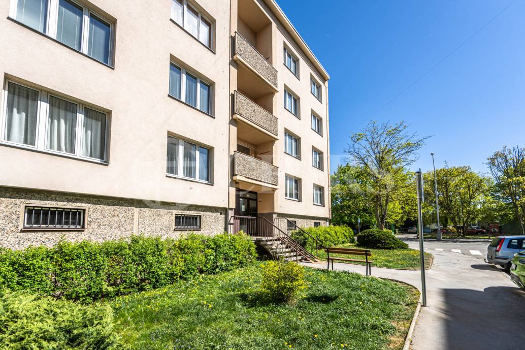 Prodej bytu 2+1 s lodžií, OV, 63 m2, Nedašovská 336/24, Praha 5 – Zličín