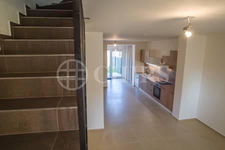 Pronájem bytu 3+kk se zahrádkou, OV, 84m2 + 50m2 zahrada, ul. Litovická 676, Hostivice