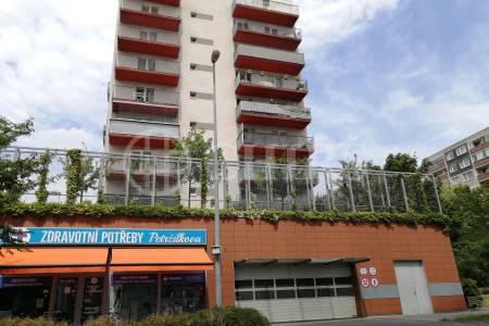 Prodej garážového stání se sklepem, OV, ul. Petržílkova 2705/32, Praha 5 - Stodůlky.