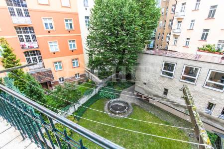 Prodej bytu 2+1, OV, 82m2, ul. Jaselská  340/27, Praha 6 - Dejvice