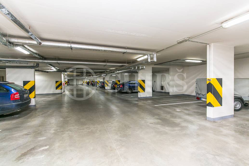 Pronájem bytu 3+kk s terasou a garážovým stáním, OV, 87m2, ul. Melodická 1380/5, Praha 13 - Hůrka