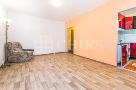 Prodej bytu 1+kk/L, DV, 33m2, ul. Kaplická 846/69, Praha 4 - Podolí