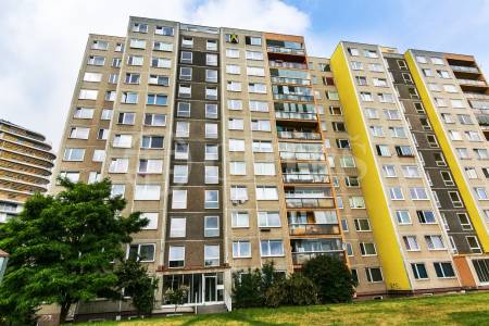 Prodej bytu 2+kk, DV, 43m2, ul. Kettnerova 1939/3, Praha 5 - Luka