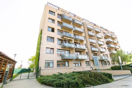 Prodej bytu 1+kk s balkonem, OV, 38m2, ul. Štěpařská 1131/14, Praha 5 - Hlubočepy