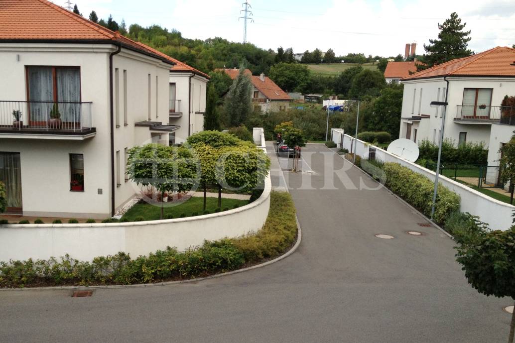 Prodej RD, 220m2, ul. Zelená 426, Praha - Západ, Statenice Prodej RD, 220m2, ul. Zelená 426, Praha - Západ, Statenice