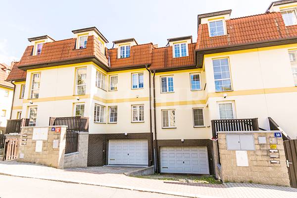 Pronájem bytu 3+kk s lodžií a garážovým stáním, OV, 75m2, ul. Chalabalova 1270/10, Praha 5 - Stodůlky