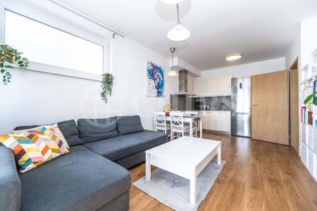 Prodej bytu 2+kk s lodžií a garážovým stáním, OV, 58m², ul. Svitákova 2818/9, Praha 5 - Stodůlky