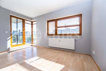 Prodej bytu 2+kk s balkonem, OV, 54m2, ul. Eberlova 1465/4, Praha 5 - Stodůlky