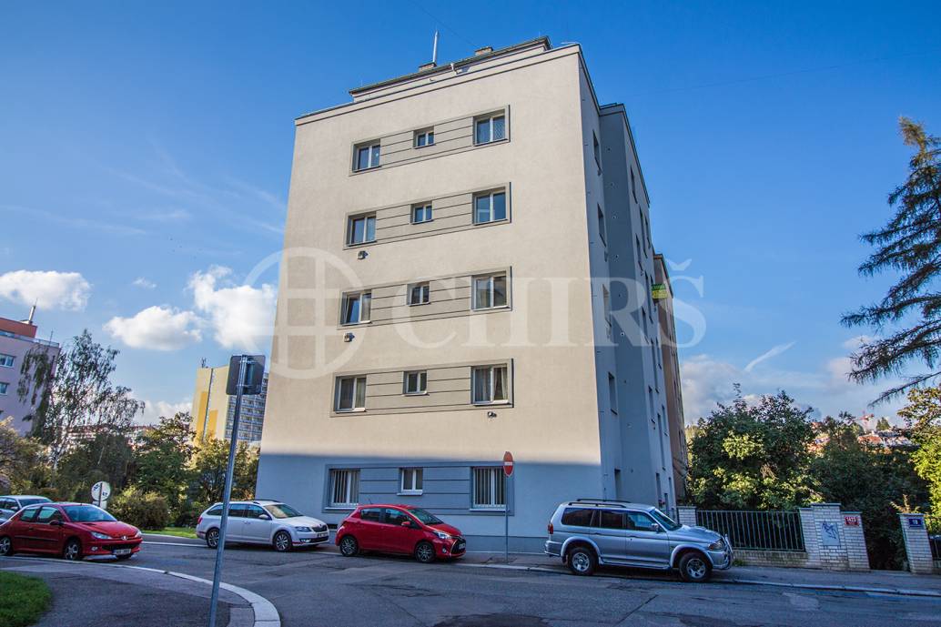 Prodej bytu 1+1, OV, 40 m2, ul. Nad Kajetánkou 1423/18, Praha 6 – Břevnov