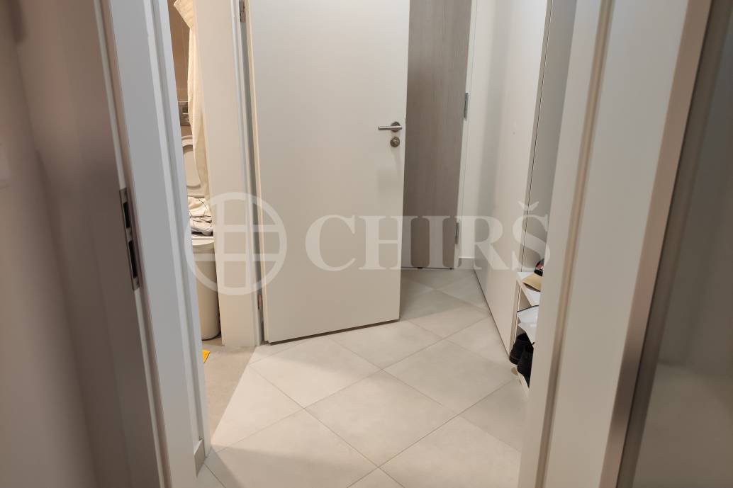 Pronájem bytu 1+kk 34 m² Výstavní, Praha - Háje.