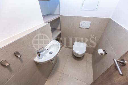 Pronájem bytu 3+kk s předzahrádkou, OV, 84m2, ul. Butovická 1006/20, Praha 5 - Jinonice
