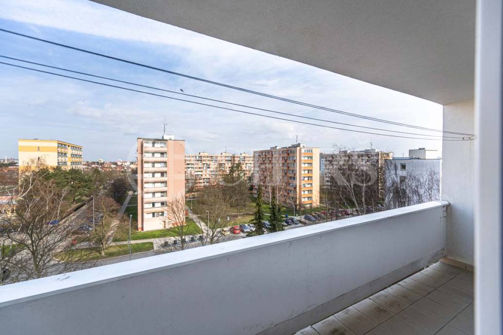 Pronájem bytu 1+kk, OV, 26m2, ul. Ústecká 3046, Kladno - Kročehlavy