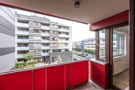 Pronájem bytu 3+kk se dvěma balkony, sklepem a garážovým stáním, OV, 81m2, ul. Pod Stolovou horou 984/5, Praha 5 – Jinonice