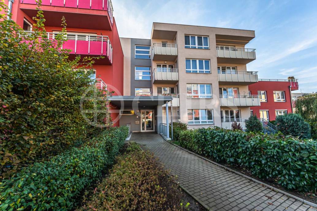 Prodej bytu 3+kk s balkonem, OV, 76m2, ul. Přeučilova 2735/3, Praha 5 - Stodůlky