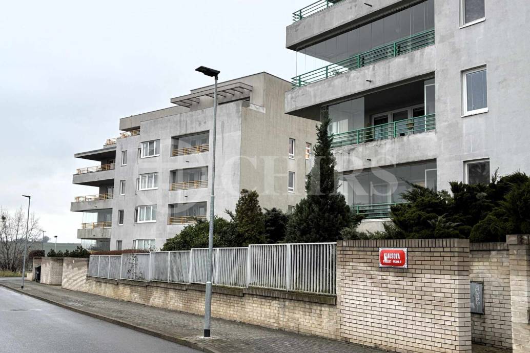 Prodej garážového stání, OV, 15 m2, ul. Klausova 1360/13b, Praha 5 - Stodůlky