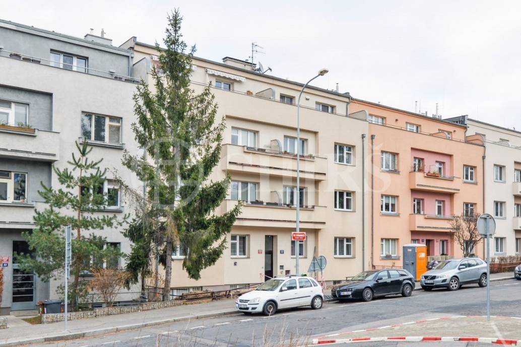 Prodej bytu 1+kk o velikosti 30 m2,Ve Struhách 20, Praha 6 - Nový Bubeneč
