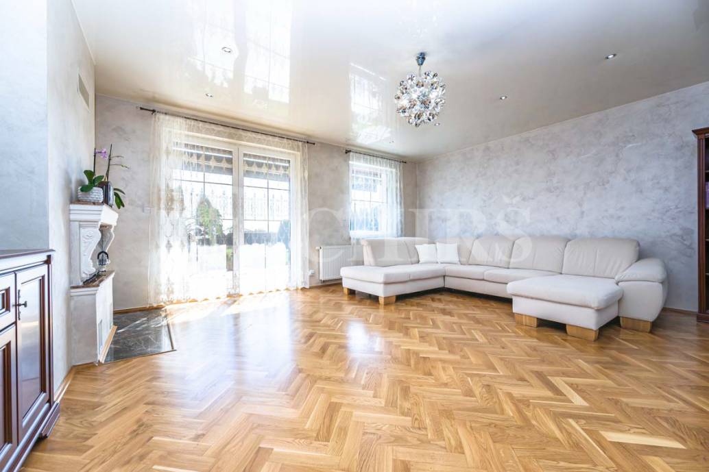 Prodej rodinného domu 4+kk, OV, 180m2, Noutonice 113, Lichoceves, Praha - západ