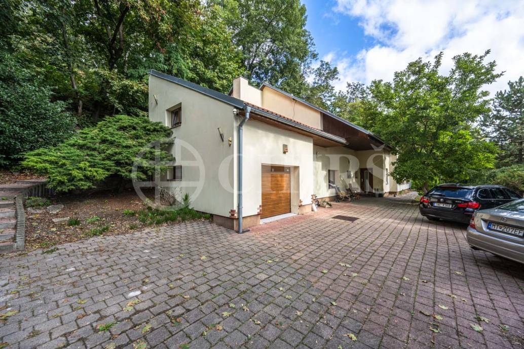 Prodej stavebního pozemku, 1168 m2, ul. Nad Konečnou, Praha 5 - Hlubočepy