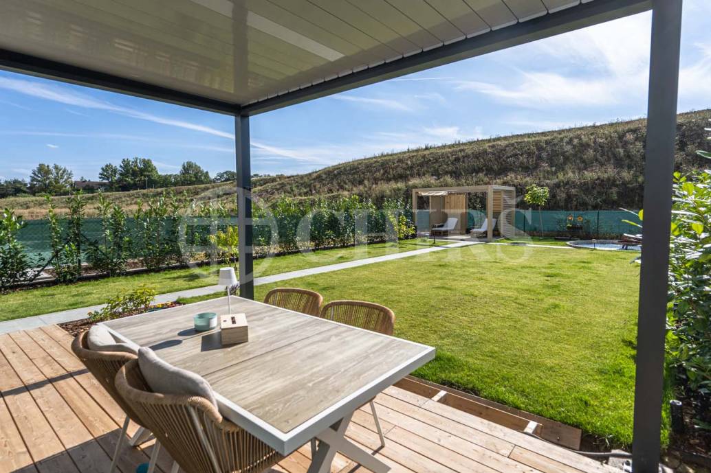 Prodej rodinného domu 4+kk, 119 m2, se zahradou a garáží, ul. Emy Destinové 519, Jinočany