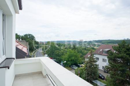 Pronájem bytu 1+kk/B, 41m2, OV, Branická 904/157, Praha 4