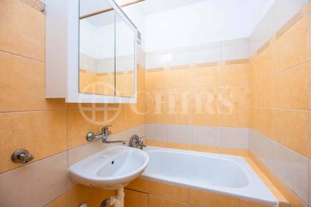 Prodej bytu 2+kk s lodžií, DV, 45m2, ul. Slévačská 902/11, Praha 9 - Hloubětín