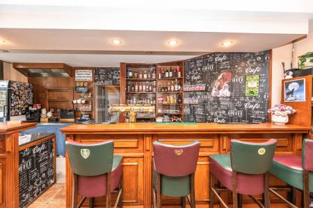 Pronájem restaurace, OV, 123 m2, ul. Běhounkova, Praha 13 - Stodůlky.