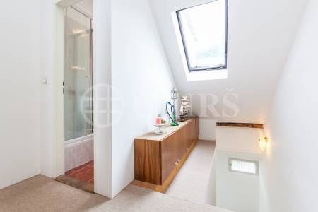 Prodej vily, OV, 233m2, ul. V Dolích 308, Praha západ – Černošice