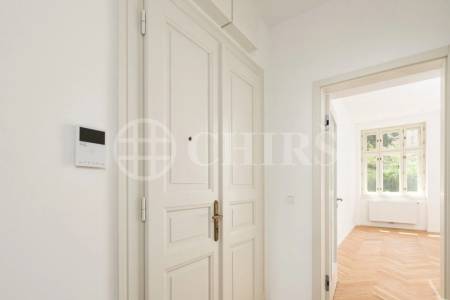 Prodej bytové jednotky 2+kk, OV, 43,2 m², ul. Na Výšinách 900/8, Praha 7 - Bubeneč