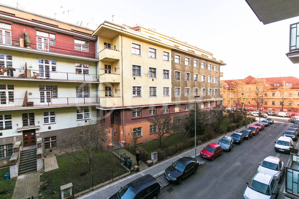 Prodej bytu 3+1, OV, 74m2, ul. Bulharská 1401/38, Praha 10 - Vršovice