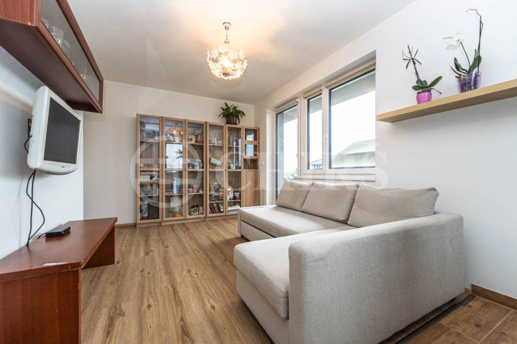 Prodej bytu 2+kk s balkonem a sklepem, OV, 48,3 m2, ul. Želetická 200/8, Praha 5 - Sobín Prodej bytu 2+kk s balkonem a sklepem, OV, 48,3 m2, ul. Želetická 200/8, Praha 5 - Sobín