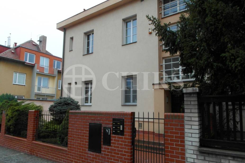 Pronájem luxusního bytu 4+kk, 147 m2, U třetí baterie, Praha 6.  