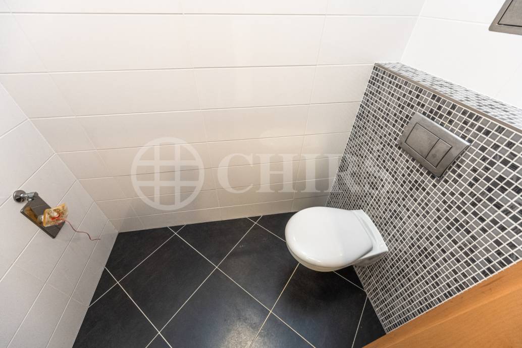 Pronájem bytu 1+kk, 38 m² + lodžie 9 m², garážové stání a sklep, ul. Mišovická 492/1a, Praha 5 – Zličín